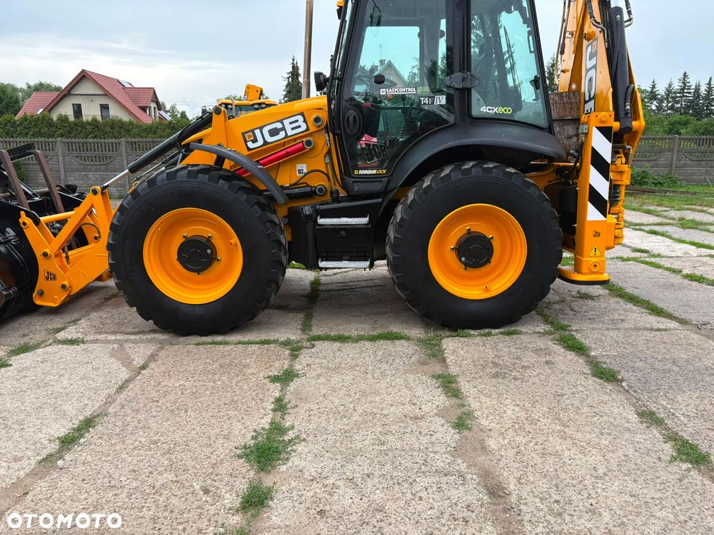 JCB 4CX - 12
