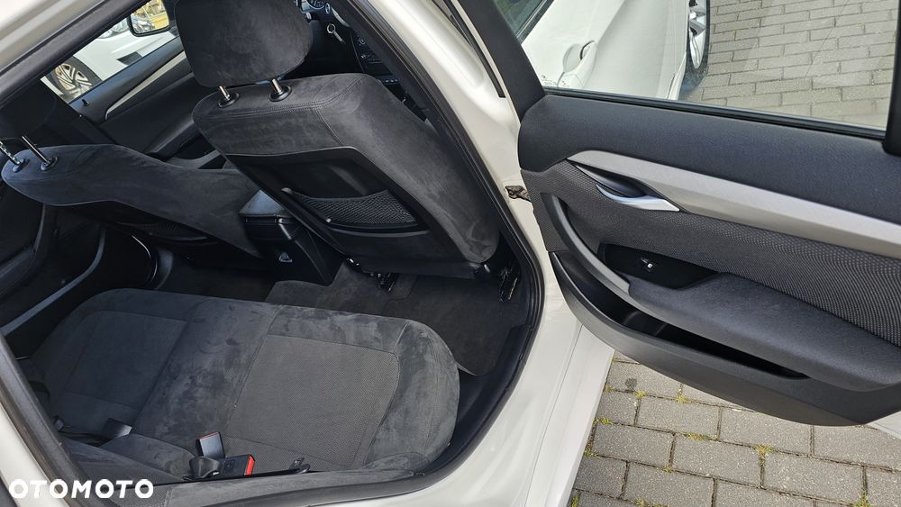 BMW X1 xDrive18d xLine - 13