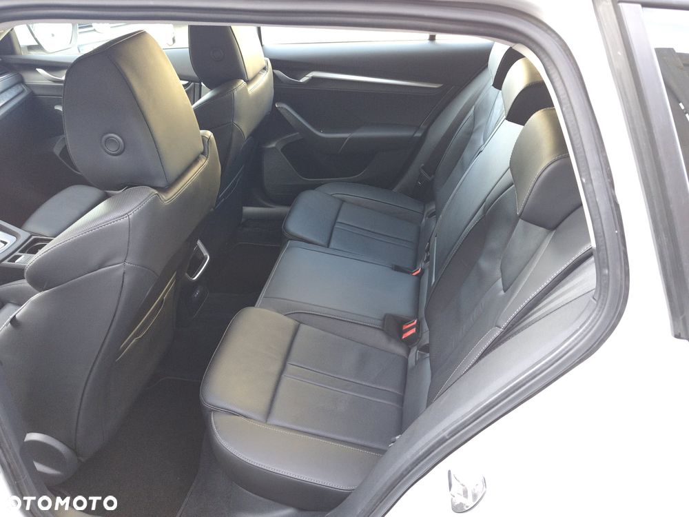 Skoda Octavia 2.0 TDI Edition 130 Selection DSG - 13