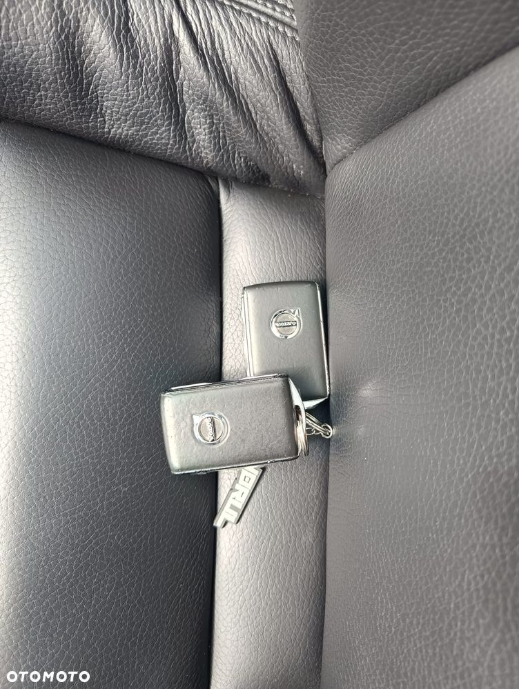 Volvo V60 T5 Geartronic R-Design - 30