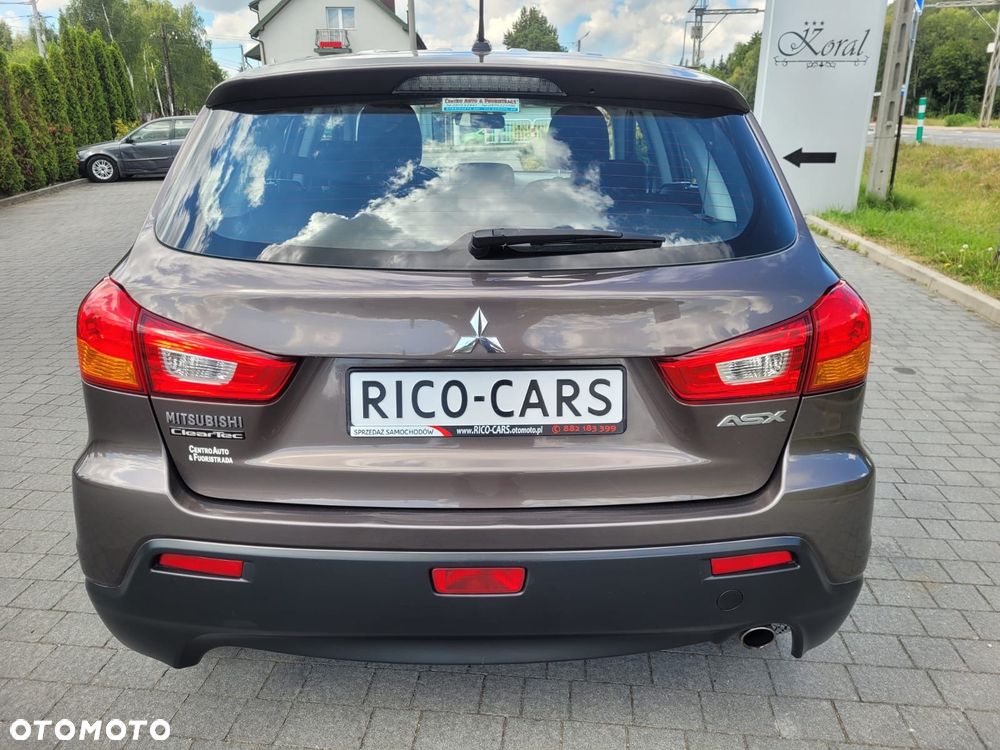 Mitsubishi ASX - 5
