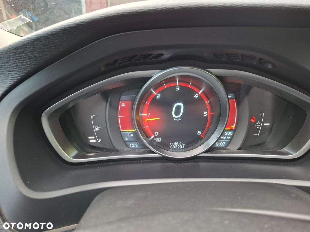 Volvo V40 D3 Momentum - 12