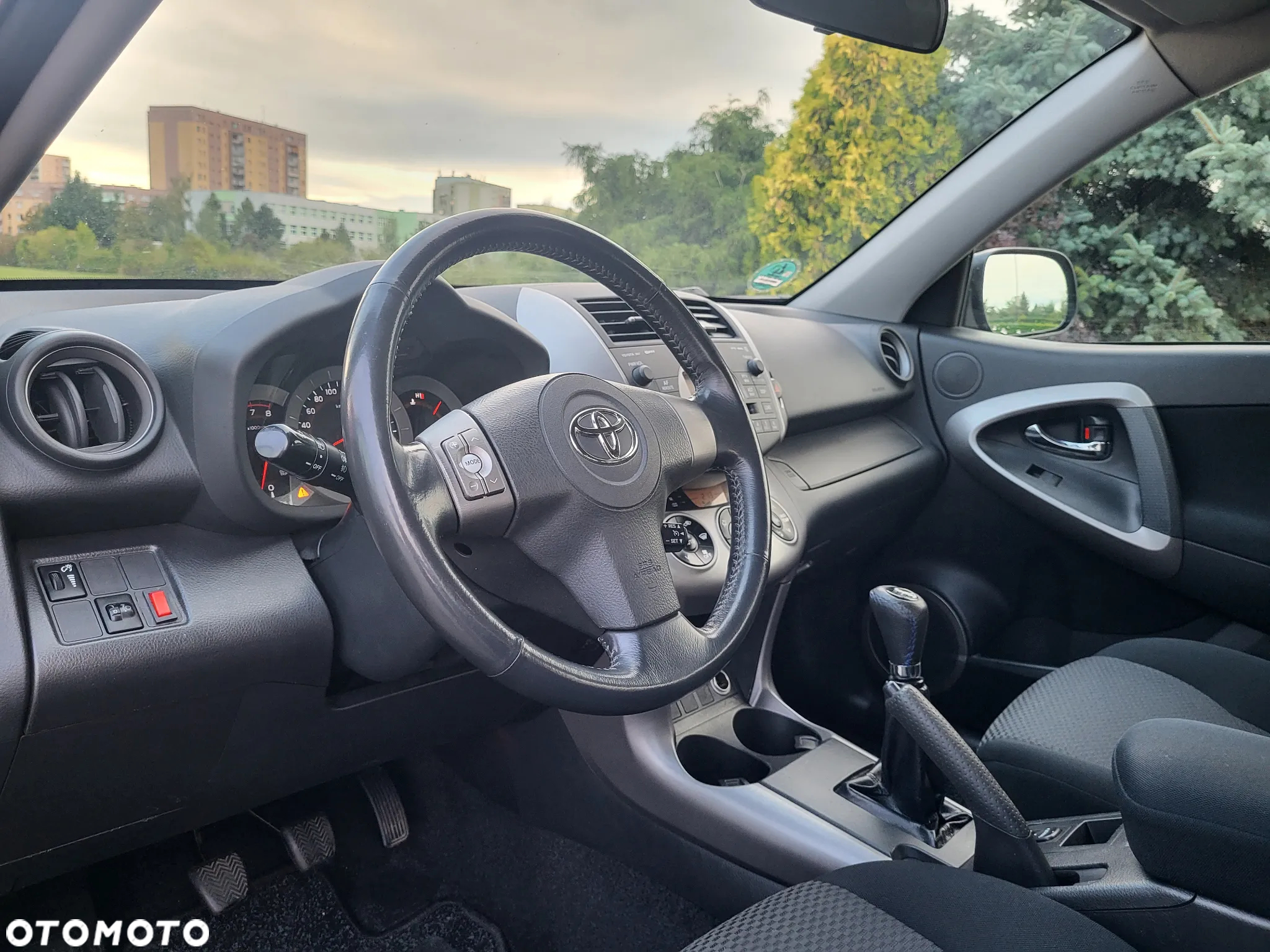Toyota RAV4 2.0 VVT-i Sol - 11
