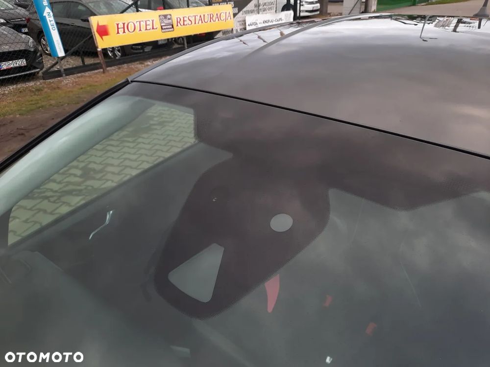 Ford Fiesta 1.0 EcoBoost S&S TITANIUM - 13