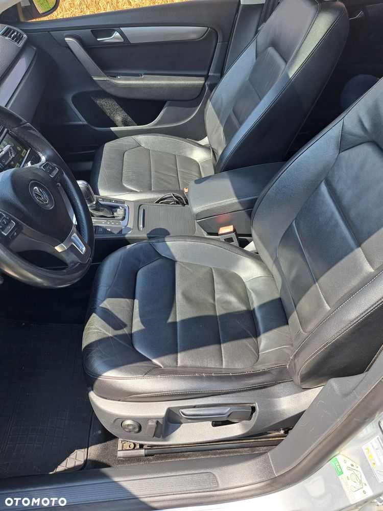 Volkswagen Passat 2.0 TDI Comfortline DSG - 18