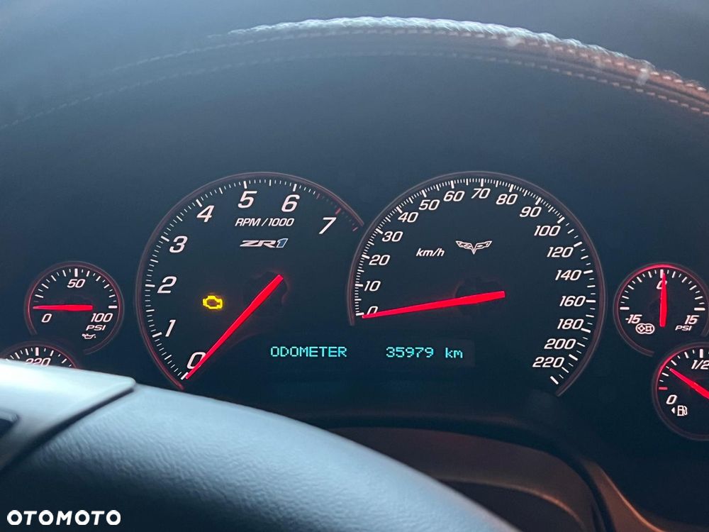 Chevrolet Corvette - 3