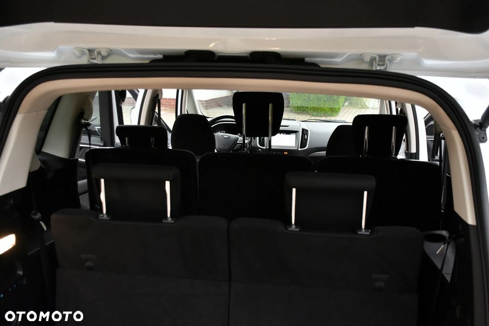 Ford S-Max 2.0 TDCi Bi-Turbo Titanium PowerShift - 24