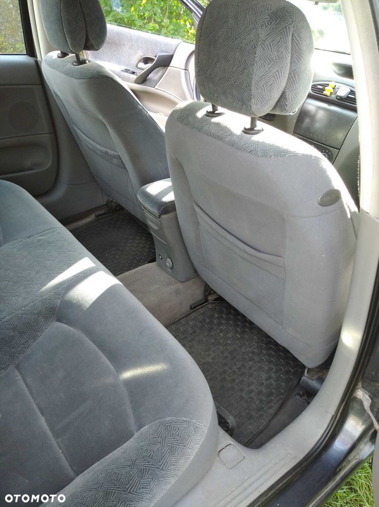 Renault Laguna - 5