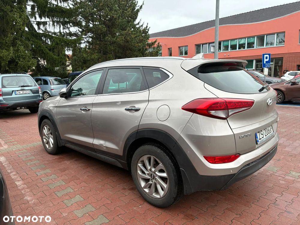 Hyundai Tucson 1.7 CRDI BlueDrive Classic 2WD - 5