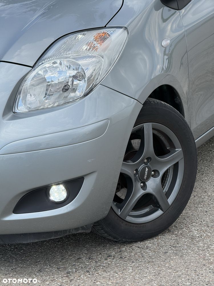 Toyota Yaris - 2