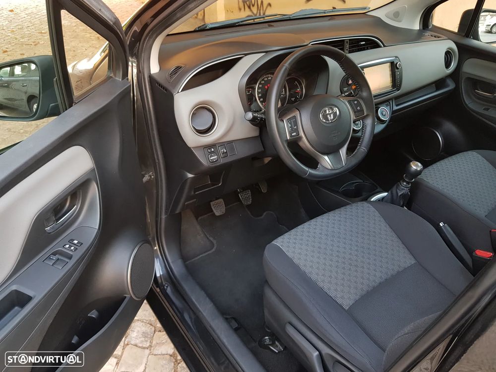 Toyota Yaris 1.4 D-4D Sport+Navi - 12