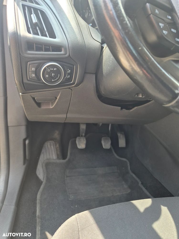 Ford Focus 1.5 TDCi DPF Start-Stopp-System Business - 14
