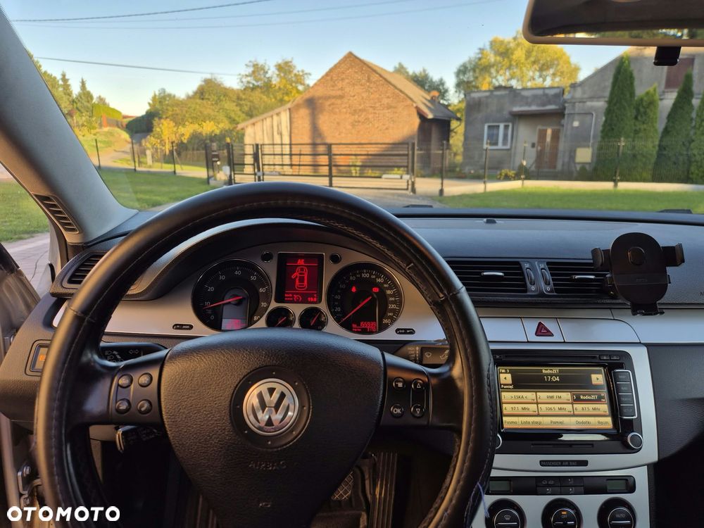 Volkswagen Passat - 6