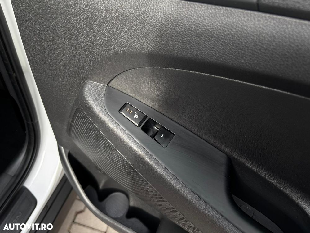 Hyundai Tucson 2.0 CRDI 4WD Automatik Style - 33