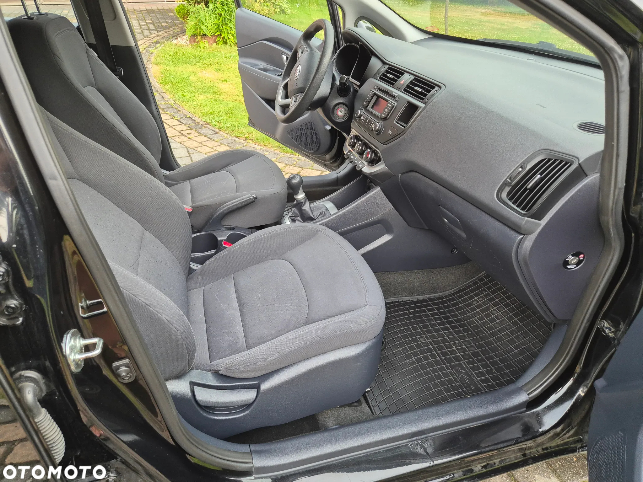 Kia Rio 1.2 Attract - 20