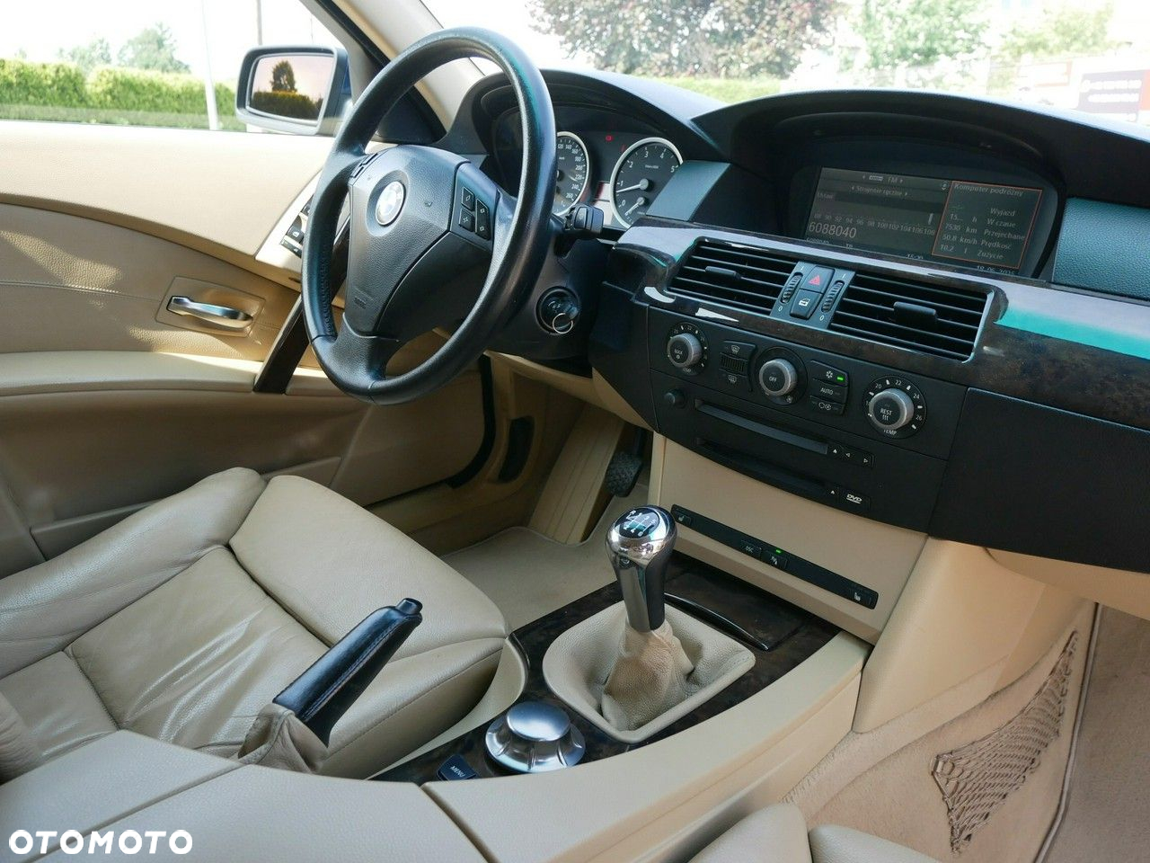 BMW Seria 5 525i - 25