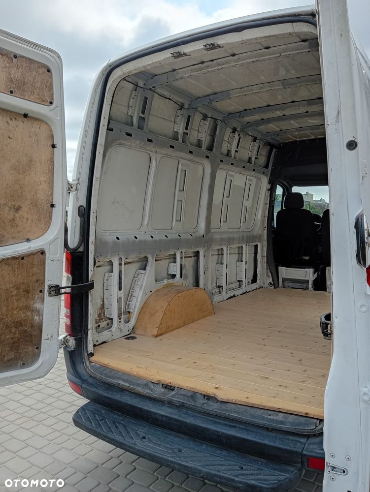 Mercedes-Benz Sprinter - 11
