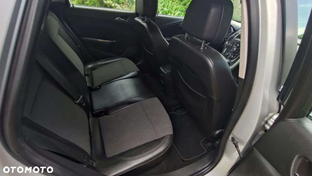 Opel Astra 2.0 CDTI Cosmo - 8