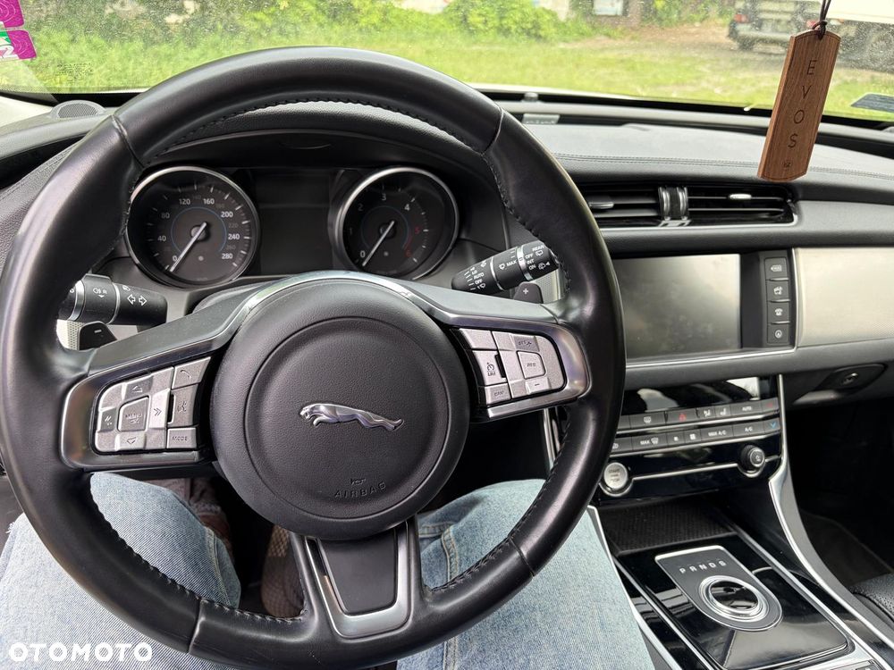 Jaguar XF 2.0 i4D Prestige - 9