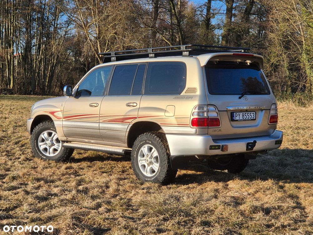Toyota Land Cruiser - 5