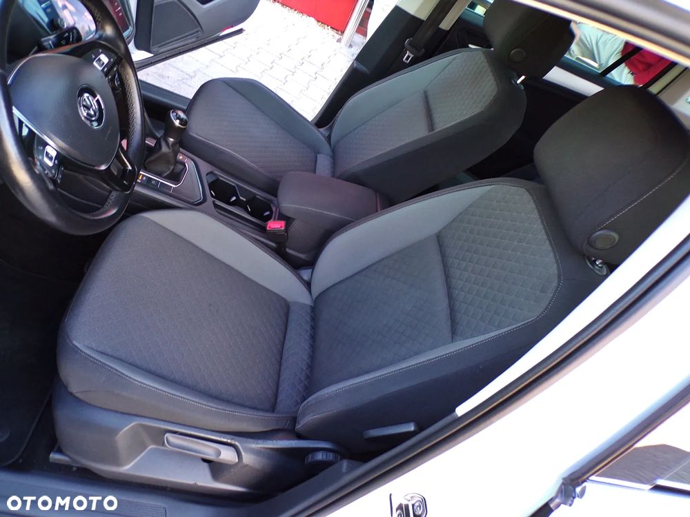 Volkswagen Tiguan 2.0 TDI SCR (BlueMotion Technology) Comfortline - 23