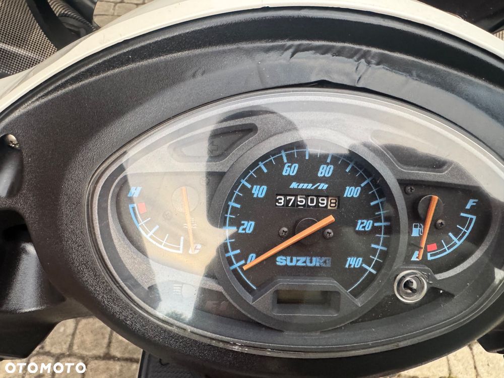 Suzuki Inny - 12