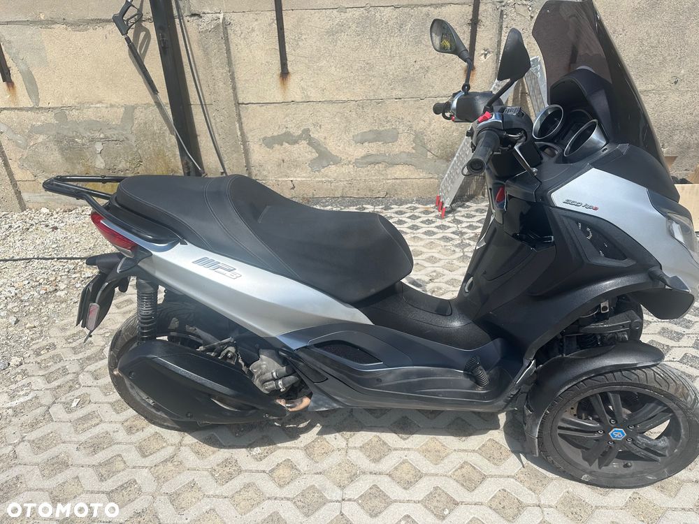 Piaggio MP-3 - 9