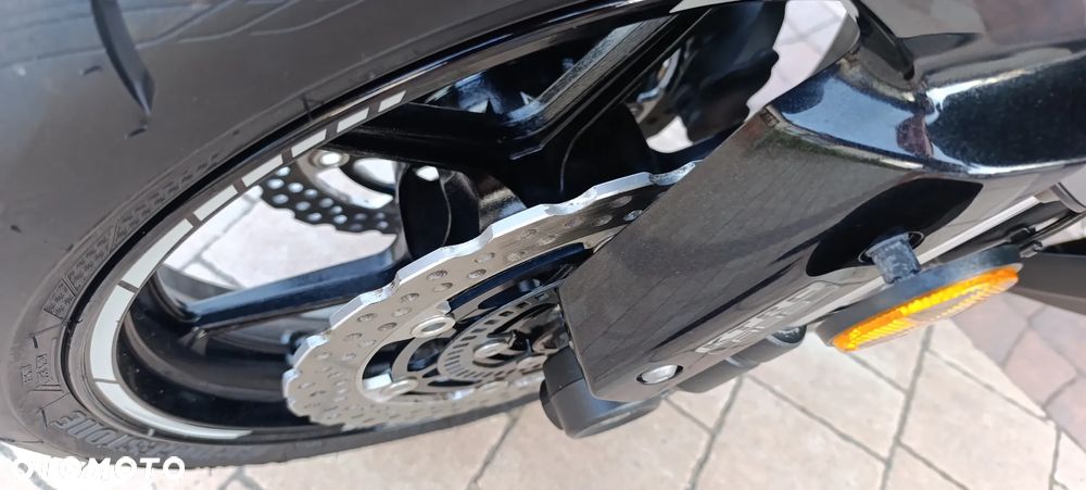 Kawasaki Ninja 1000 SX - 15