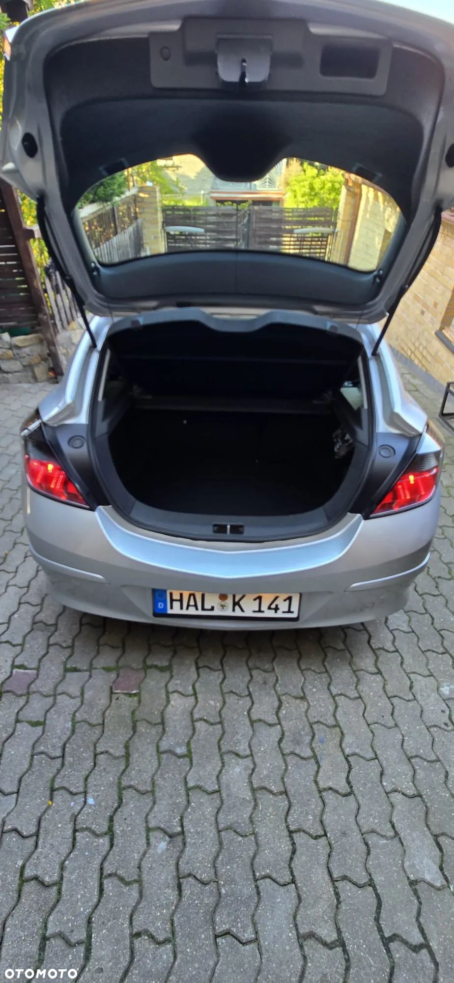 Opel Astra III GTC 1.6 Cosmo - 29