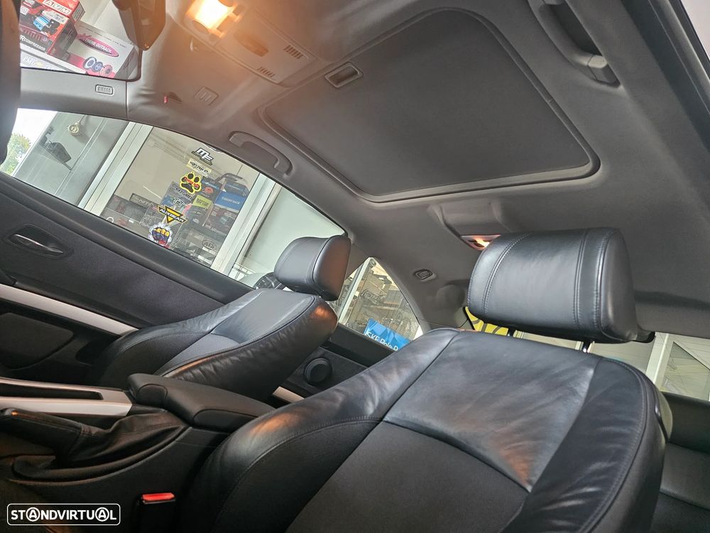 BMW 320 d Coupe - 13