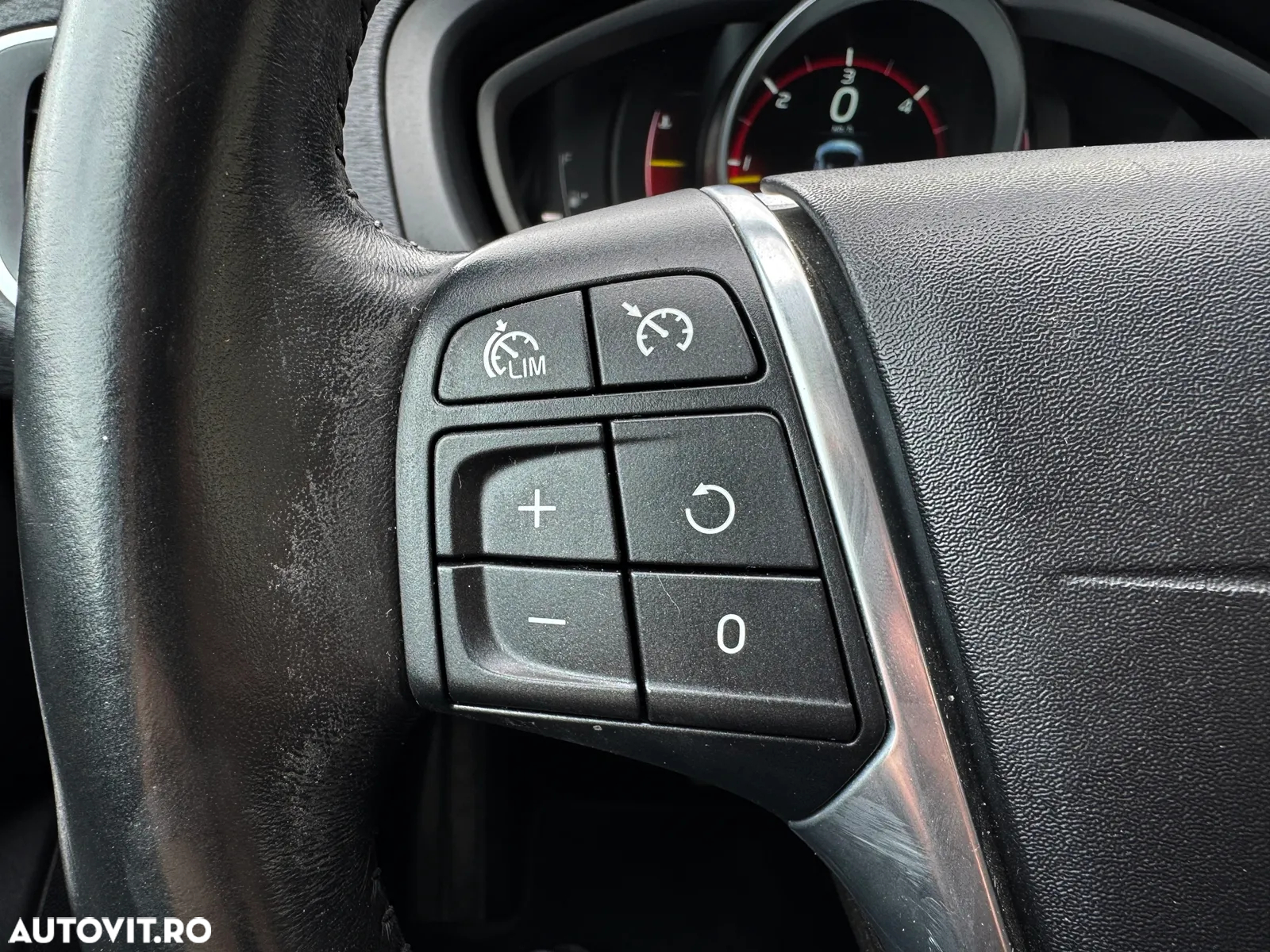Volvo V40 D2 Aut. Summum - 25
