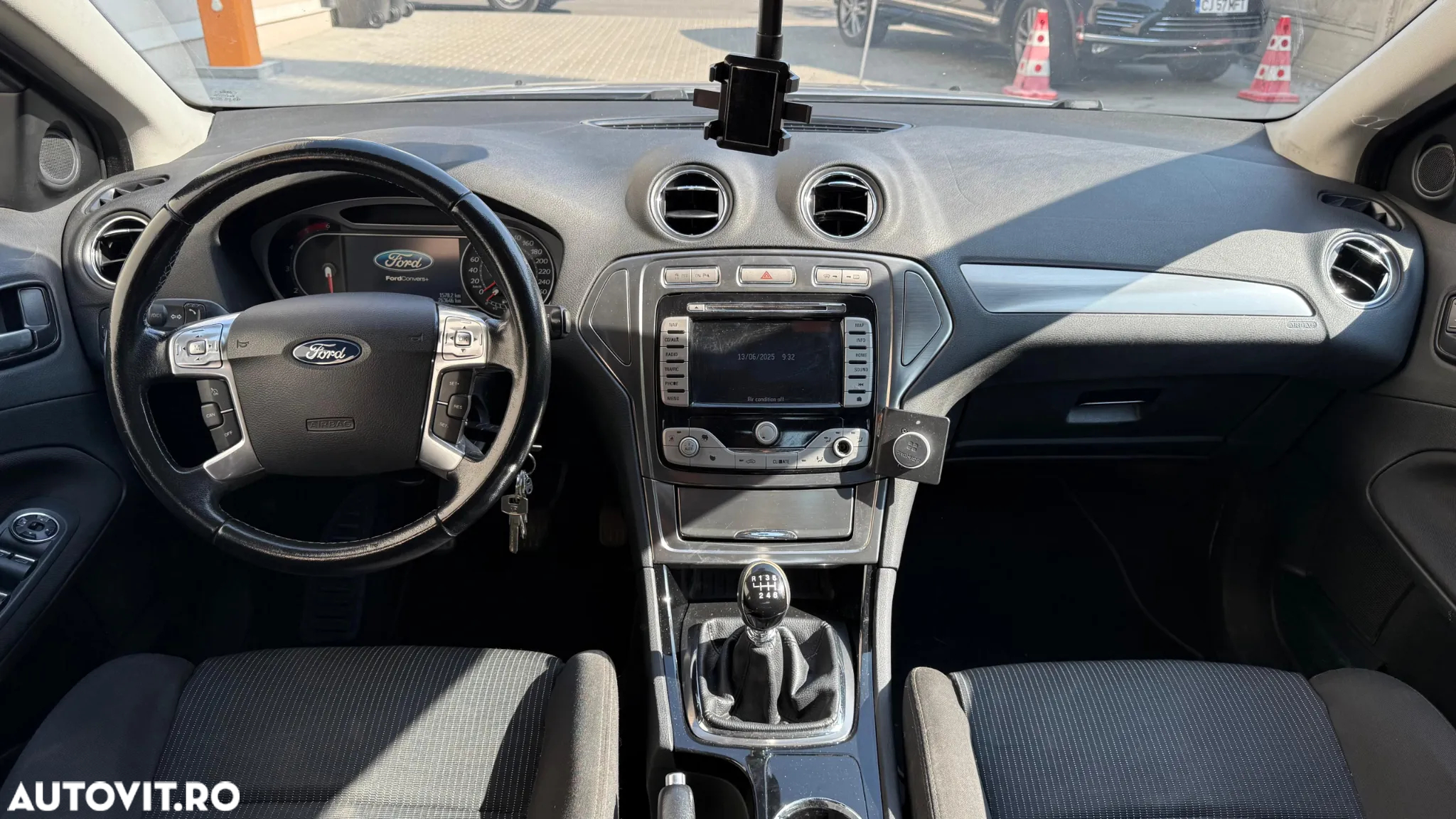 Ford Mondeo - 11
