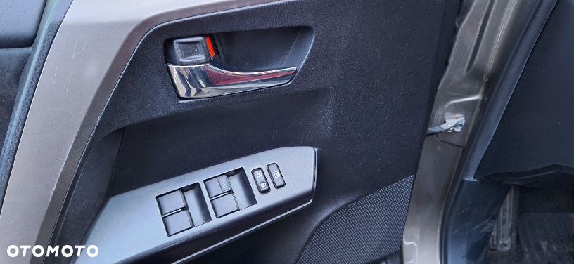 Toyota RAV4 - 7