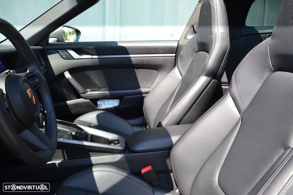 Porsche 911 (992) Targa 4 PDK - 29