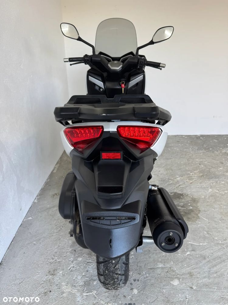 Yamaha X-max - 19