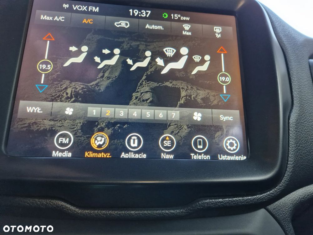 Jeep Renegade 1.6 MultiJet DSG Limited - 24