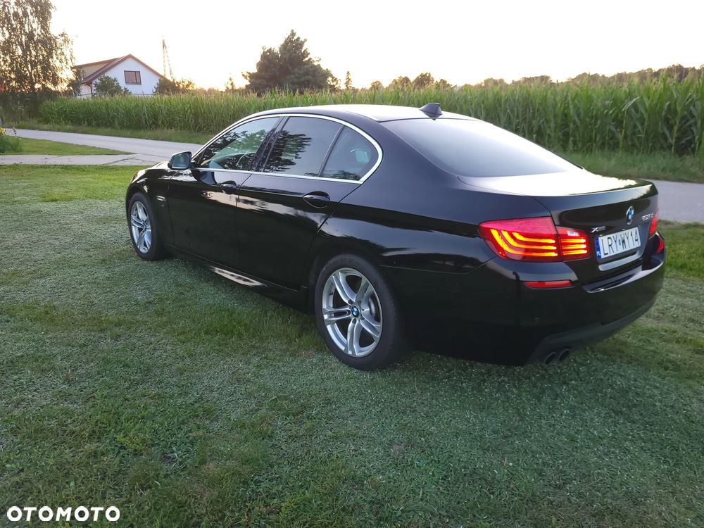 BMW Seria 5 525d xDrive - 9