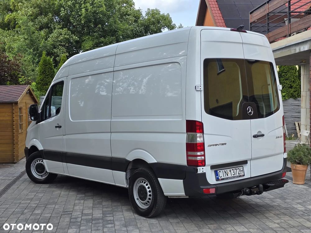 Mercedes-Benz Sprinter - 12