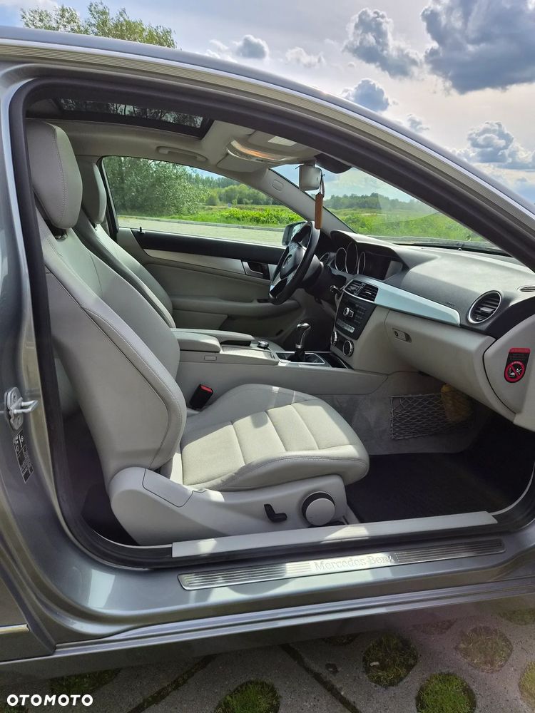 Mercedes-Benz Klasa C 180 BlueEFFICIENCY - 10