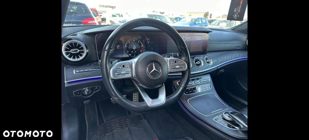 Mercedes-Benz Klasa E 220 d 9G-TRONIC - 22