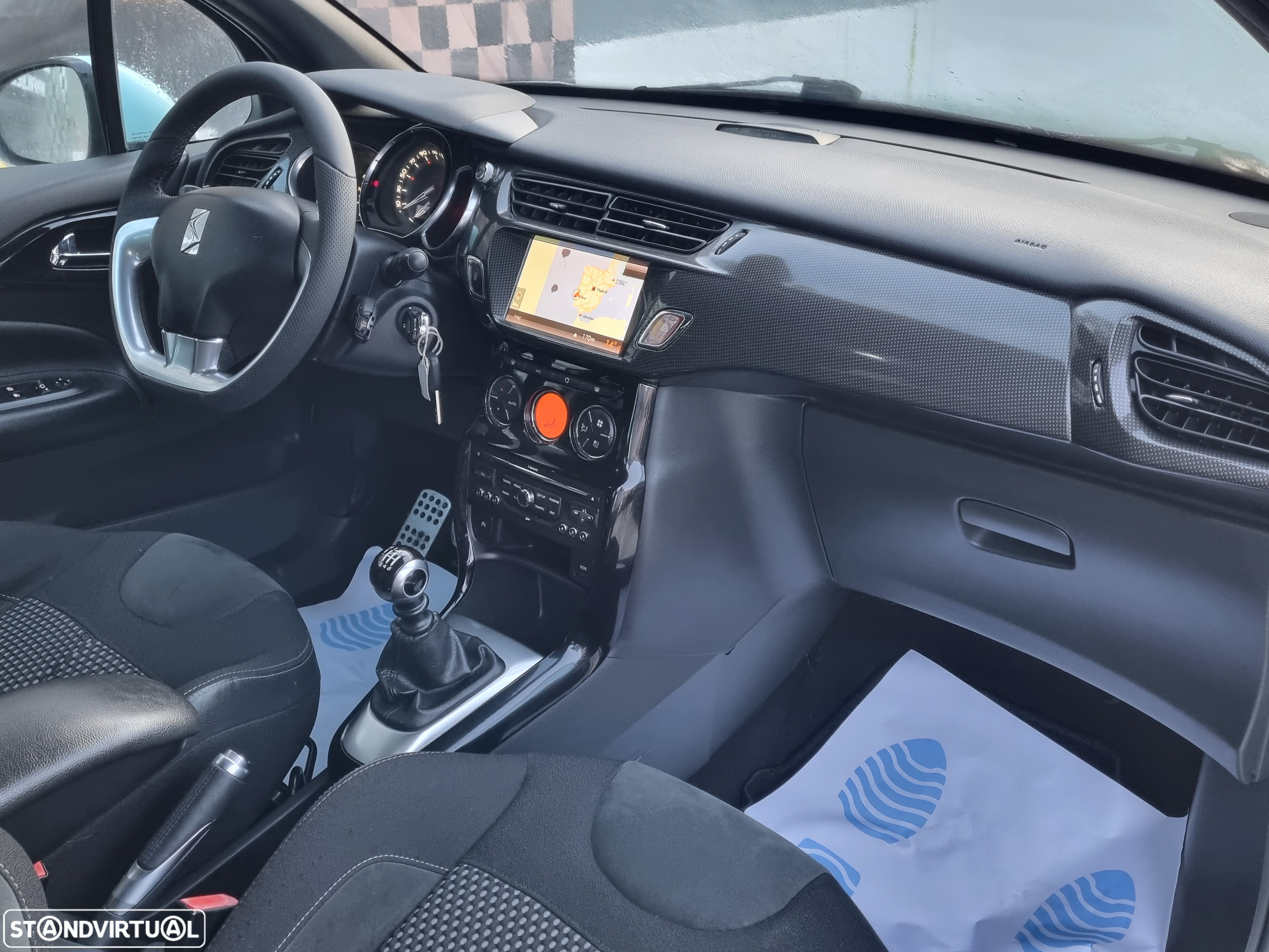 Citroën DS3 1.6 HDi Airdream Sport Chic - 21
