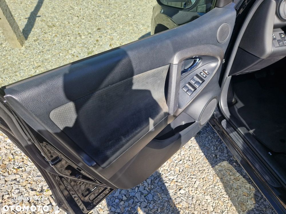 Toyota RAV4 2.0 VVT-i Prestige NAVI MS - 18