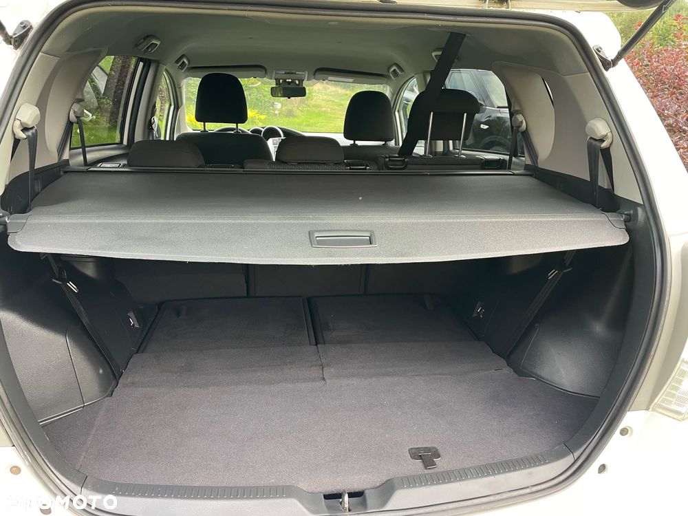 Toyota Verso 2.0 D-4D Sol 7os - 20