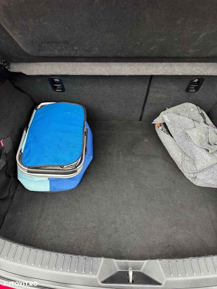 Mazda 3 G120 Revolution - 8