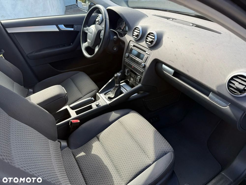 Audi A3 Sportback - 8