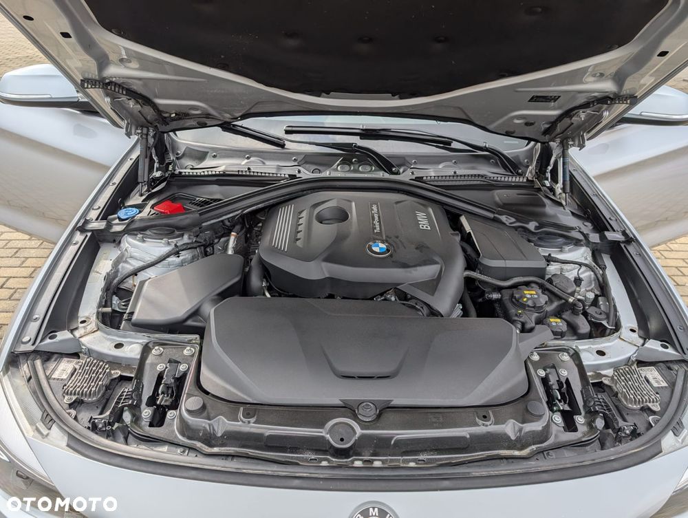 BMW 3GT 320i GPF Business Edition - 38