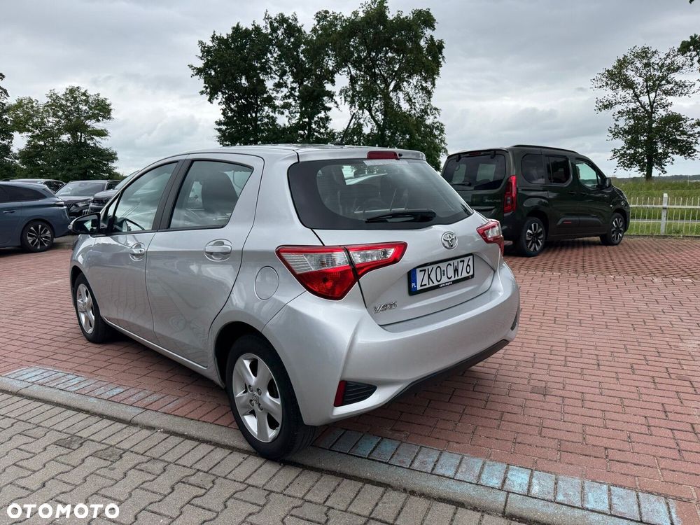 Toyota Yaris 1.5 Premium - 6