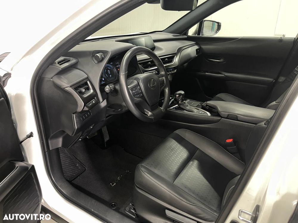 Lexus UX 250h Executive Line - 6