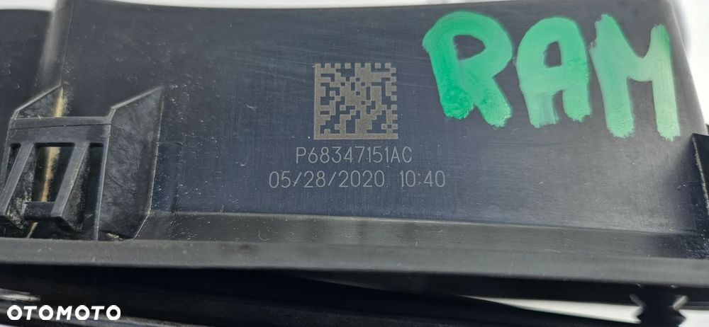 RAM 1500 V 5 2019- Klapka wlewu paliwa P68347151AC  KOLOR PXJ - 6