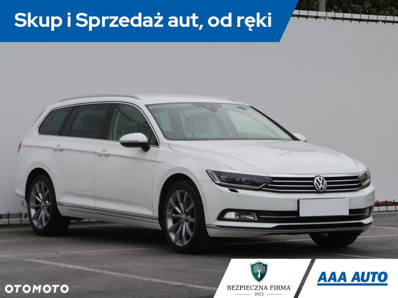 Volkswagen Passat - 2